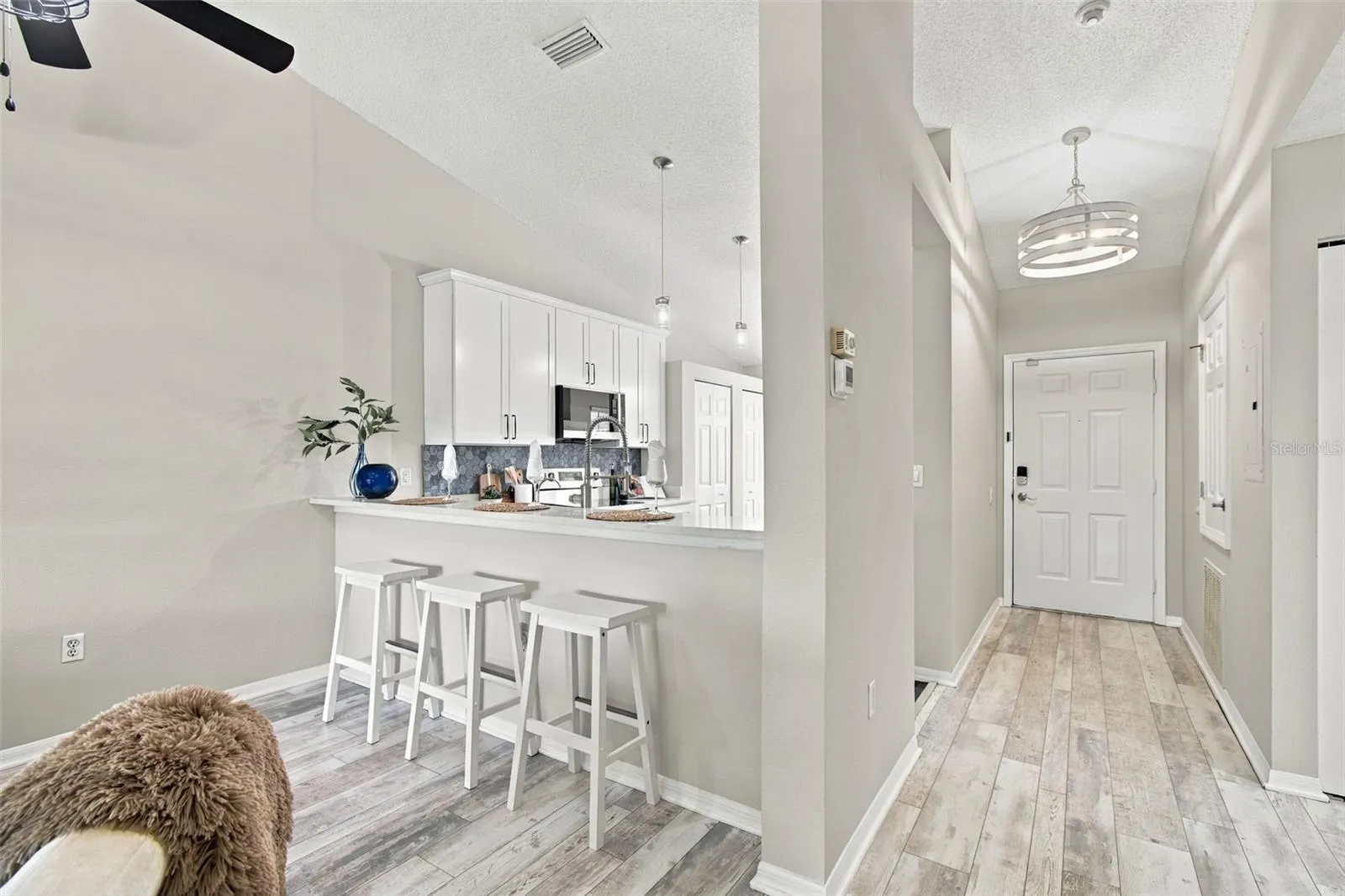 NEW INTERIOR PAINT incl DOORS/TRIM