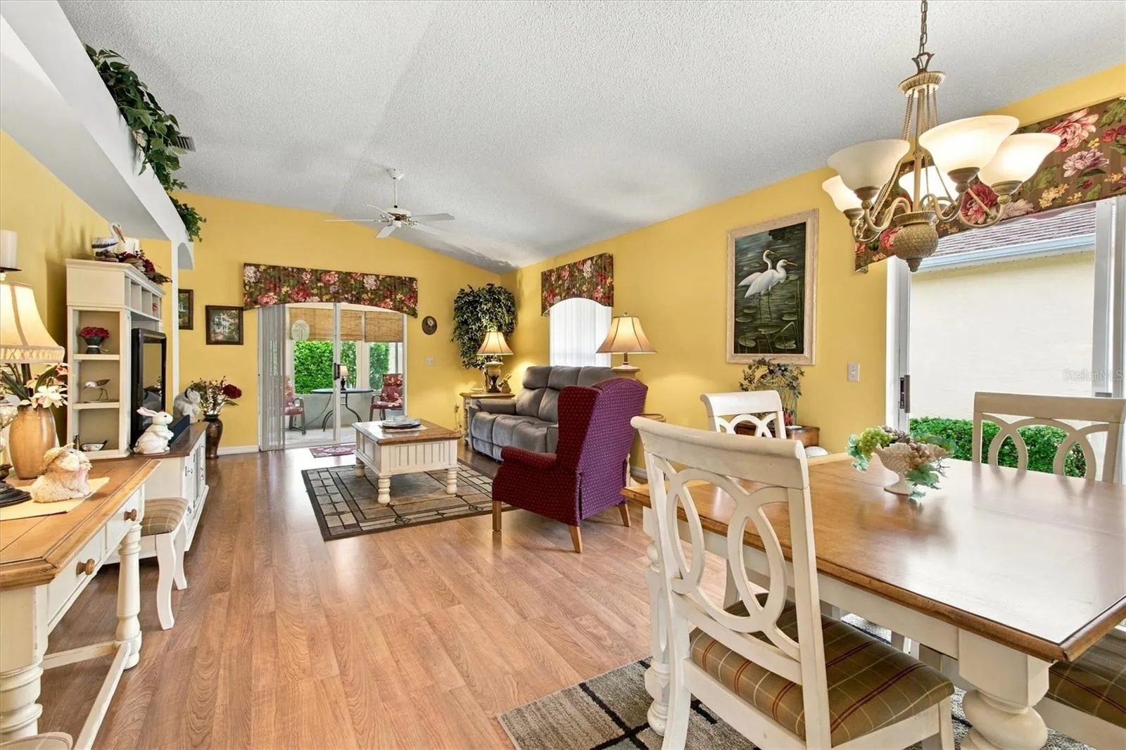 Dining to living room