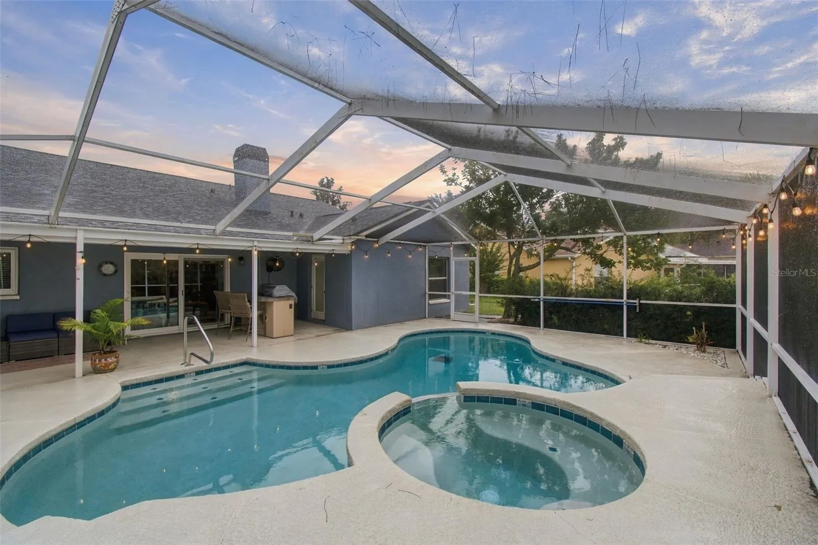 Heated pool &amp; spa