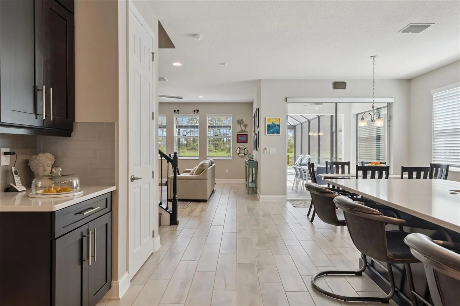 Kitchen &amp; Breakfast Nook