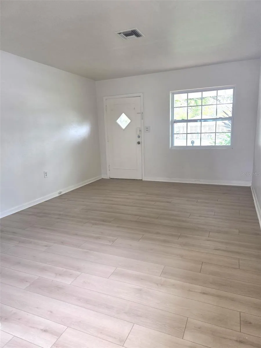 Entrance &amp; Living Room