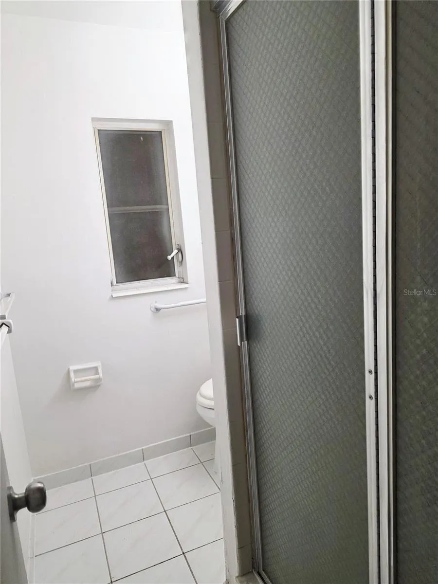 2nd Bathroom with shower