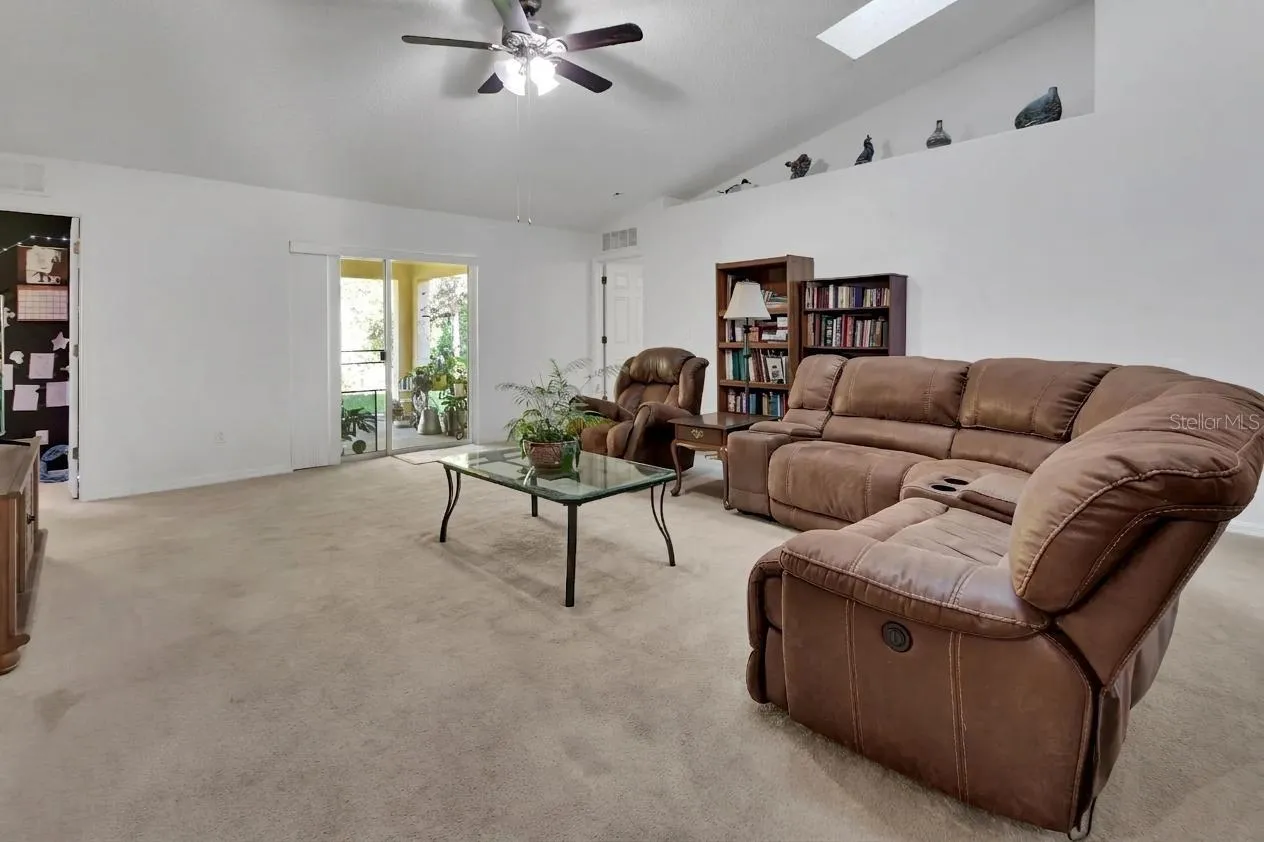 Expansive Living room