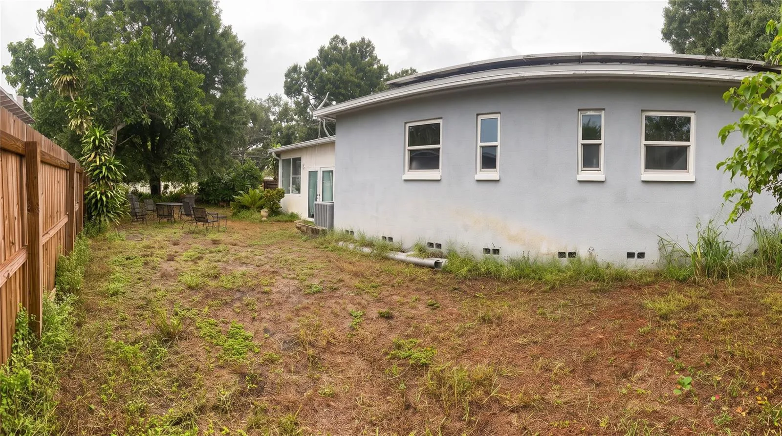 BACKYARD VIEW LEFT SIDE