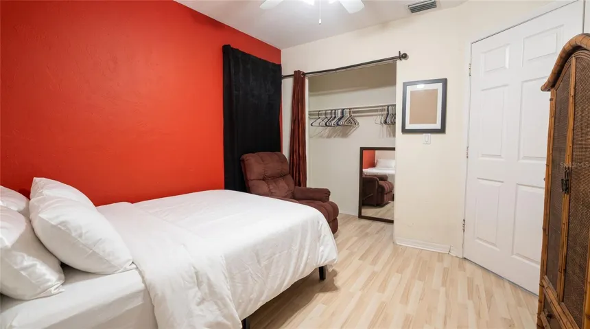 BEDROOM 2
