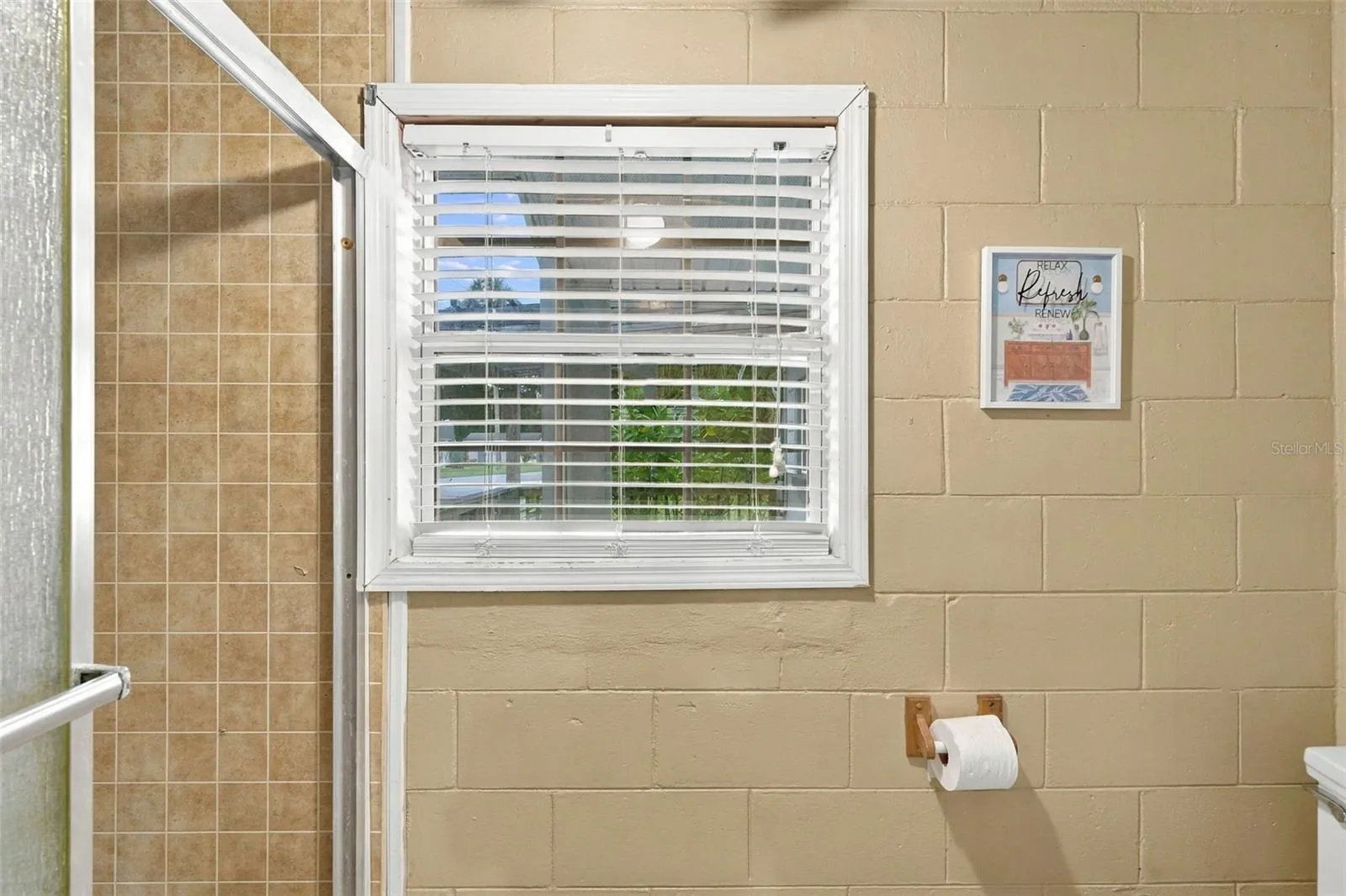 HALF BATH OFF LAUNDRY ROOM