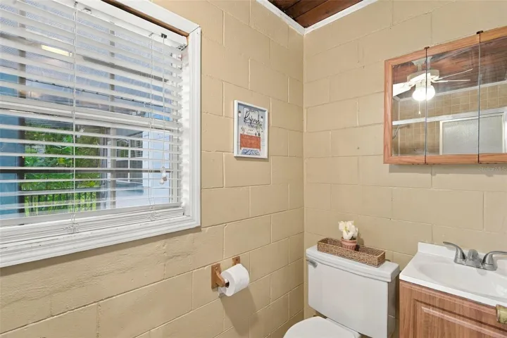 HALF BATH OFF LAUNDRY ROOM