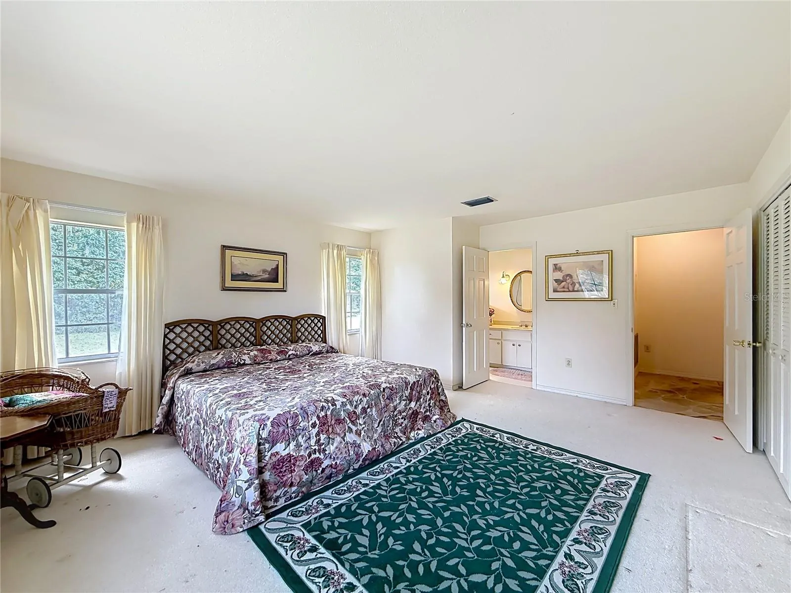 Guest Bedroom to Guest Bathroom