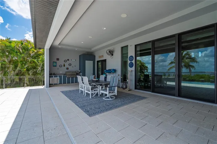 35ft covered Lanai with outdoor kitchen