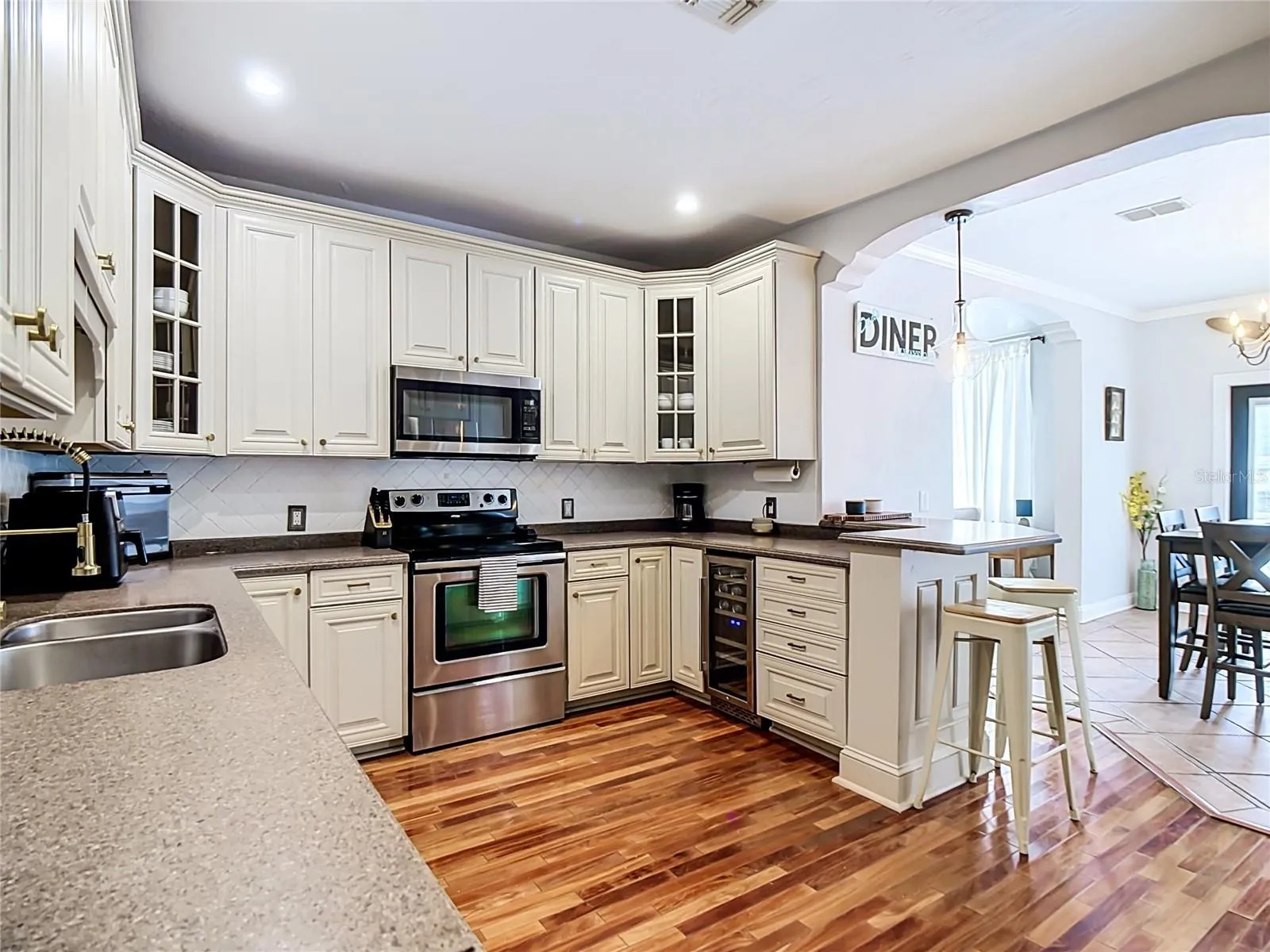 All equipped Kitchen