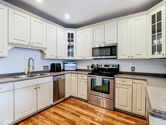 All equipped Kitchen