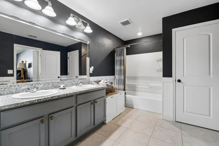Primary en suite