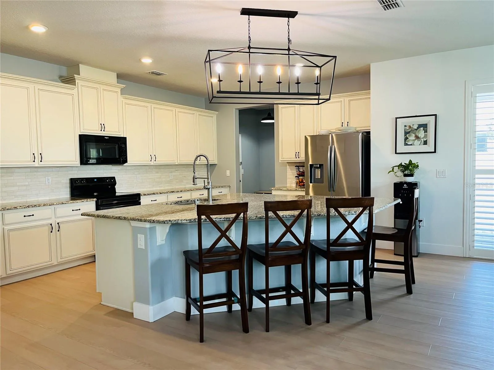 Kitchen with huge island
