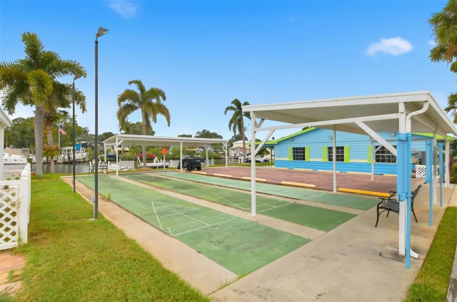 Shuffleboard court
