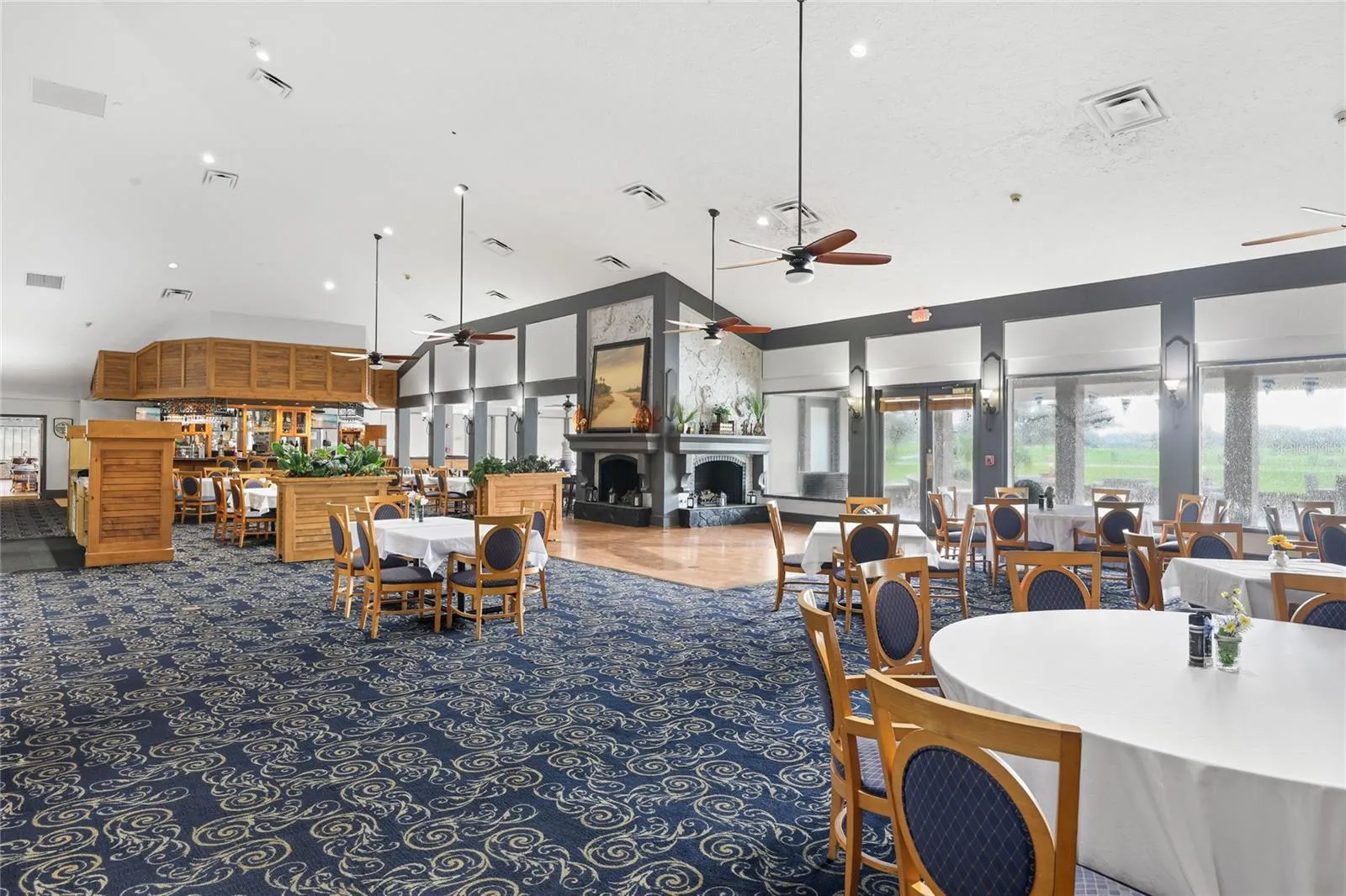 Dining area and bar