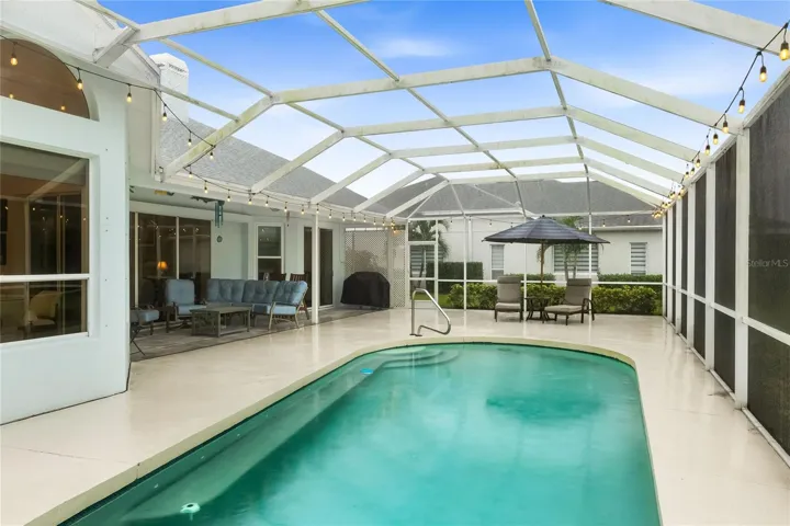 Large, private pool with built-in bench seating