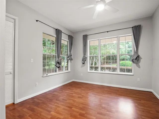 2nd bedroom with closet