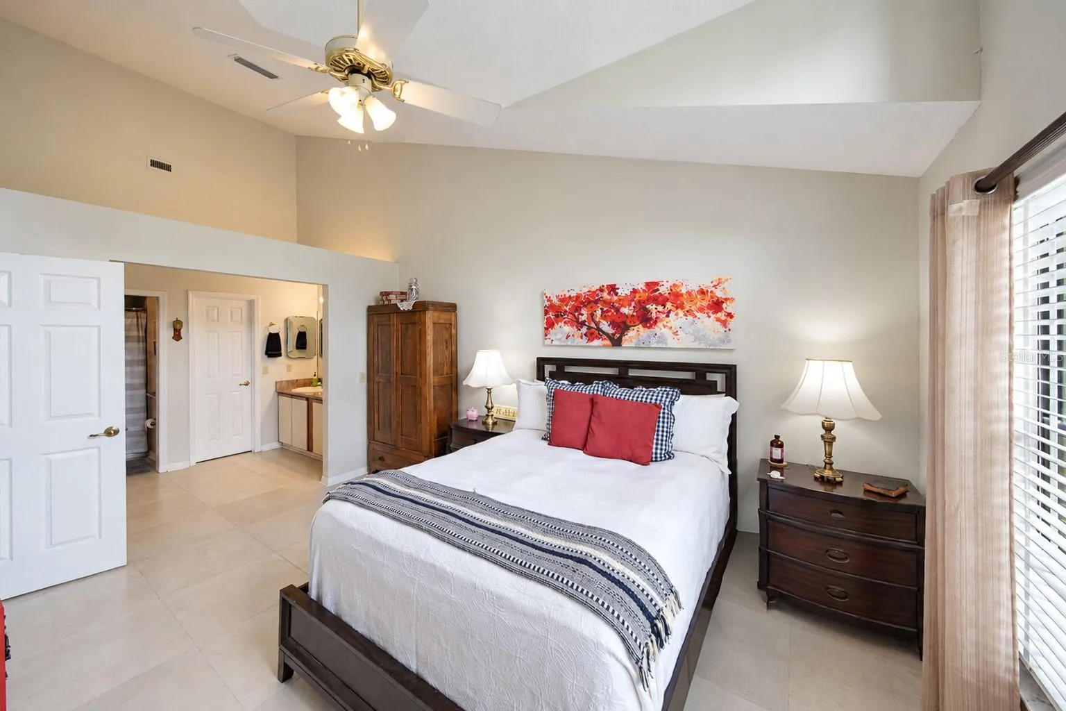 primary-bedroom