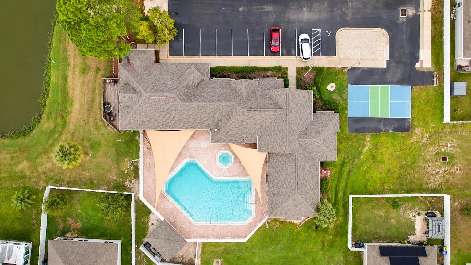 amenities-overhead-pool