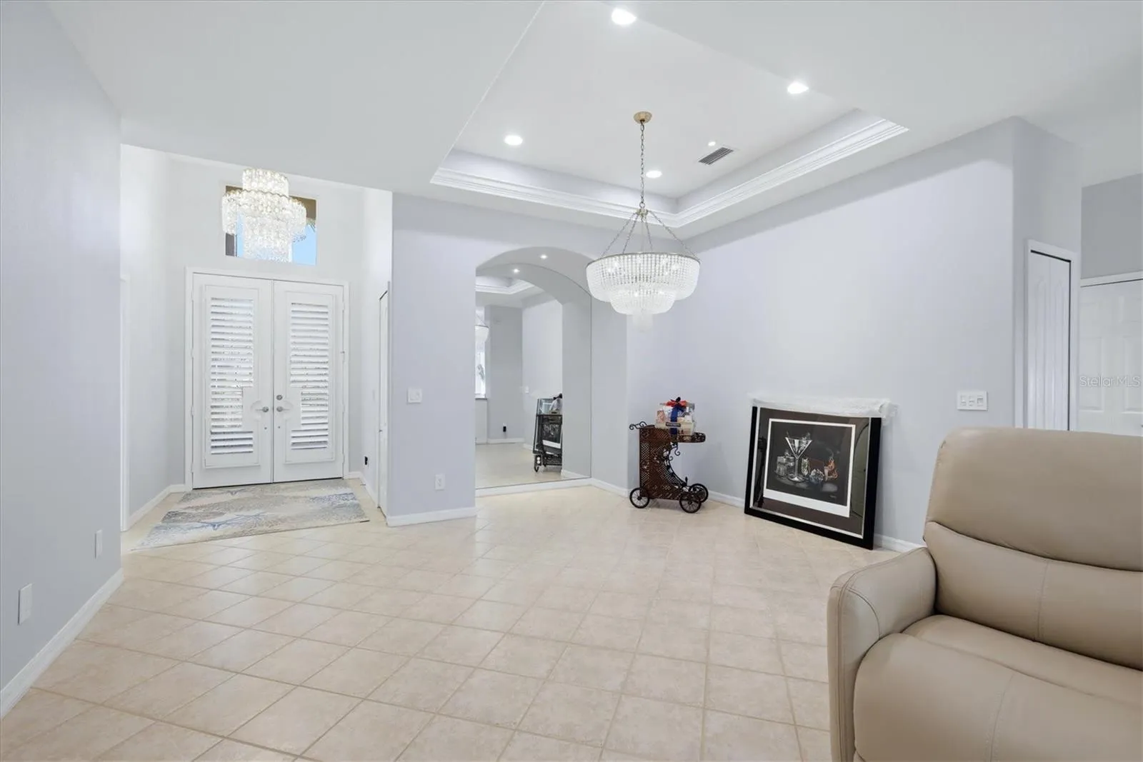 Foyer/Dining Room