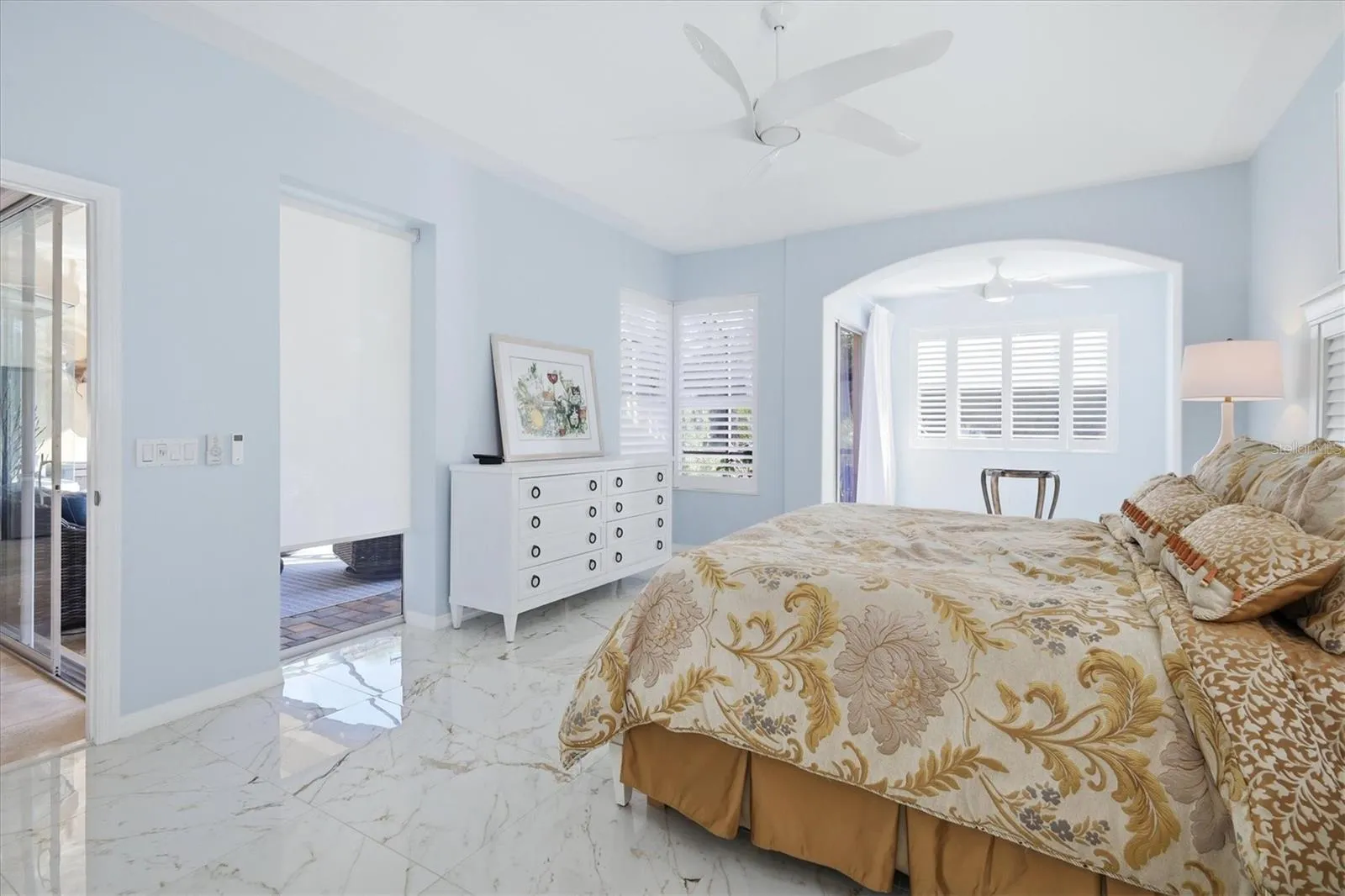 Primary Suite w/sitting room