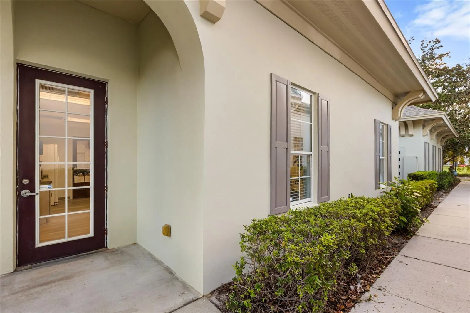 891 Outer Rd - Exterior - Side Entry Door