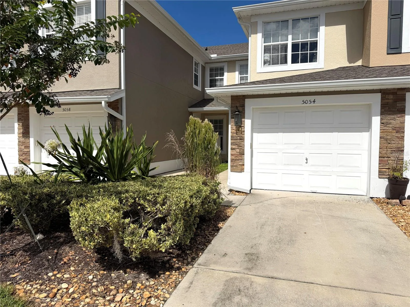 Front with one car garage