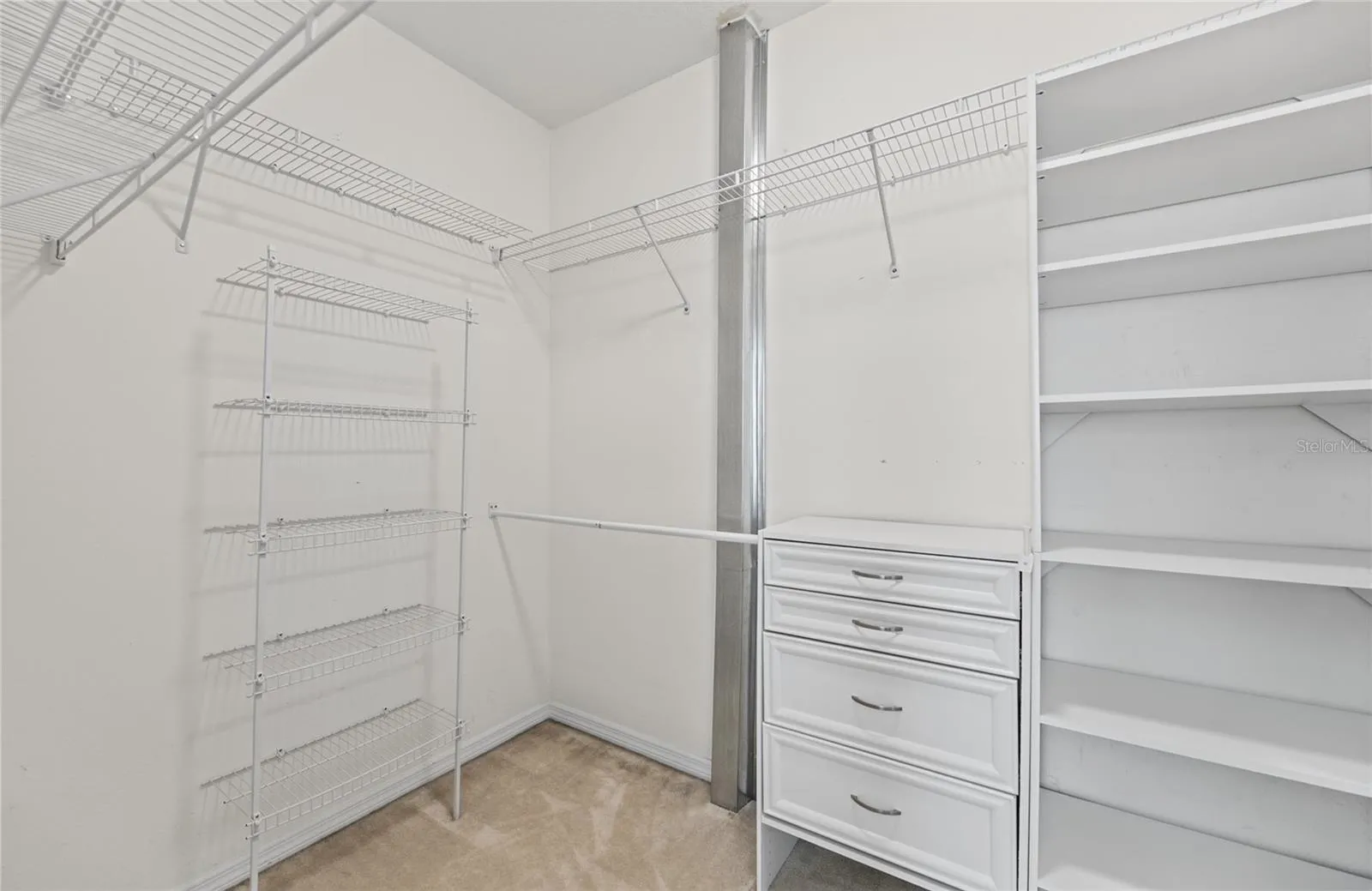 owners suite built in closet