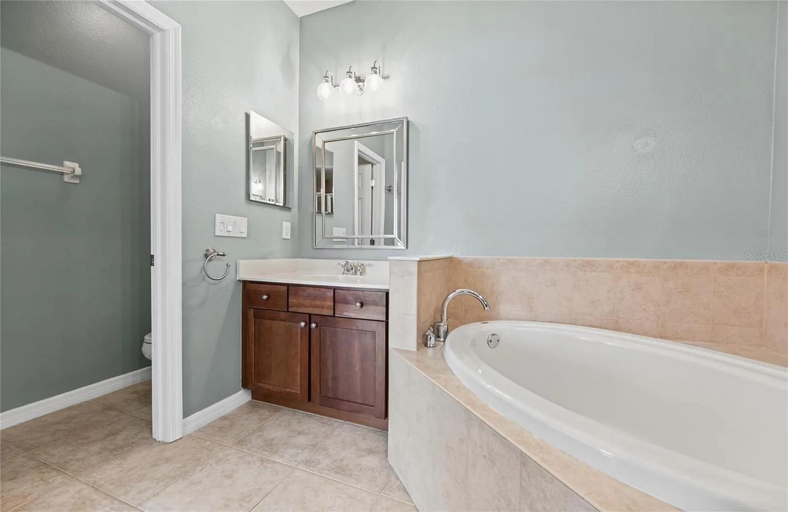separate water closet in owners suite