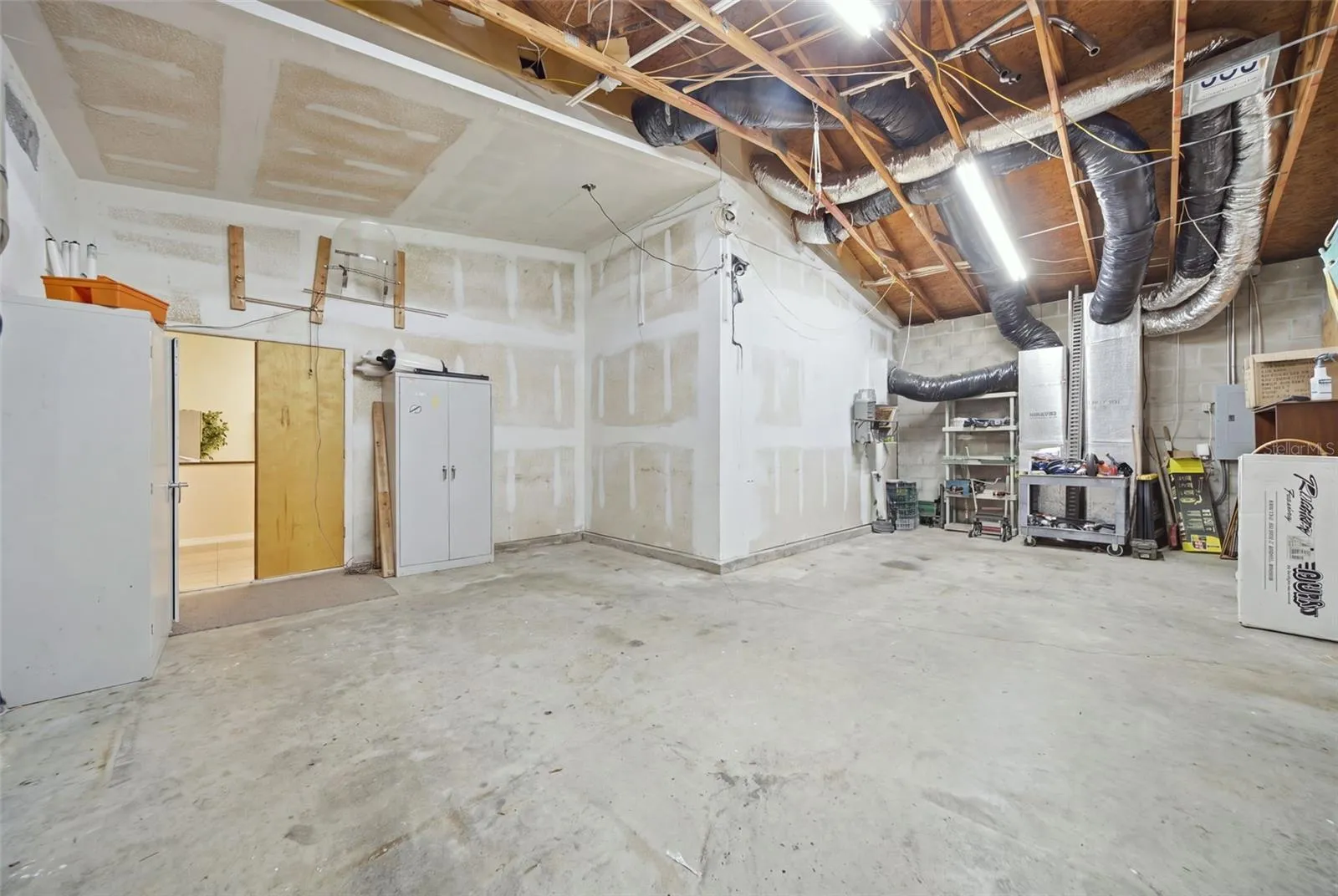 Garage area