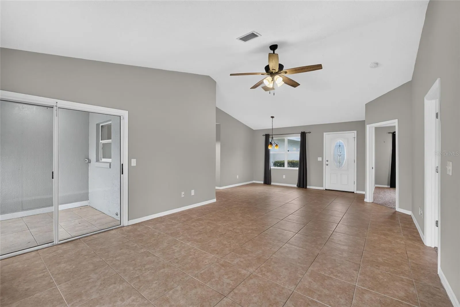 Living/Dining Area