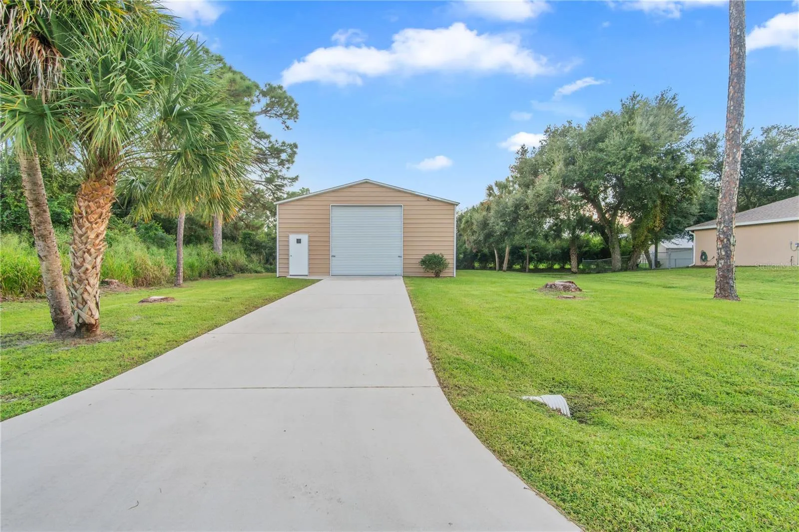 Driveway to detached garage