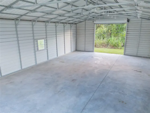 Detached garage