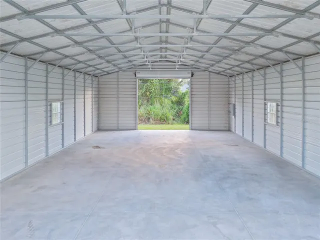 Detached garage