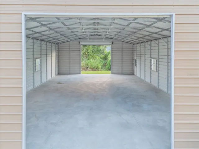Detached garage