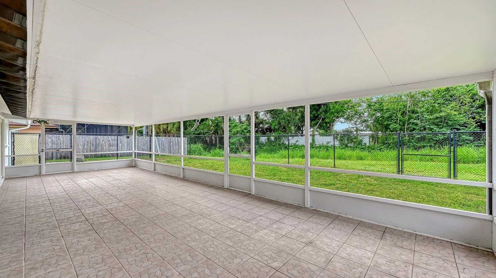 HUGE Screened and Covered Lanai