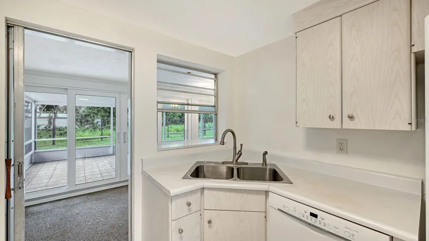 Kitchen, Florida Room &amp; Lanai