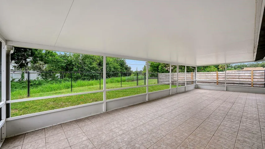 Unstaged Screened Lanai
