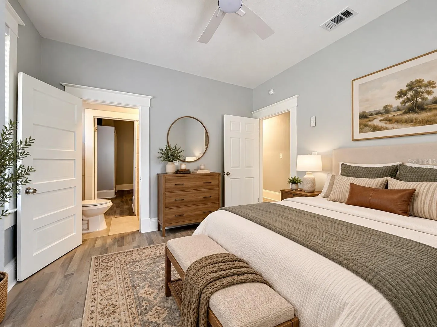 Virtually staged - 2nd Bedroom with access to Jack and Jill bathroom