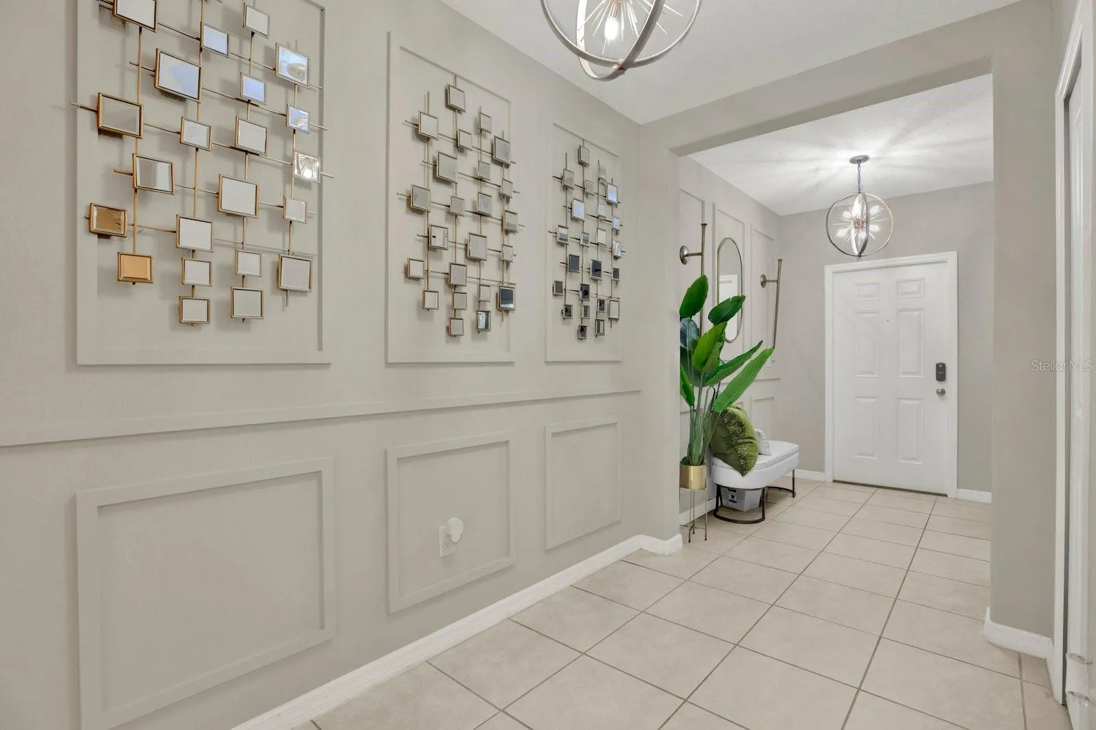 Wide Foyer with decorative molding