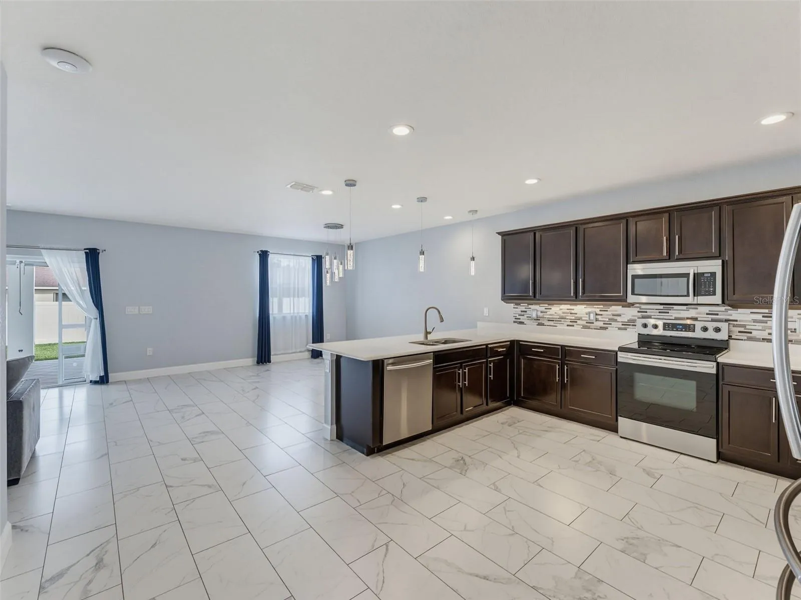 Kitchen &amp; Great Room