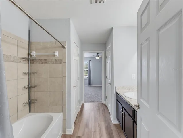 Jack n Jill Bath BedRms 2-3