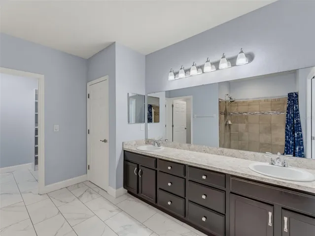 1st floor Primary Bath