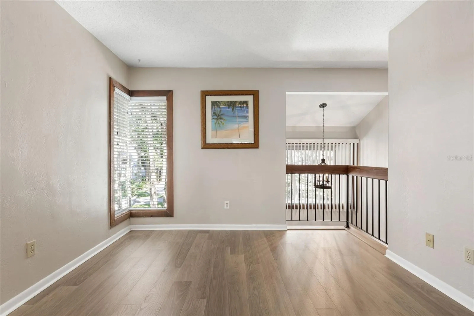 20 Mid Oaks Bedroom 2