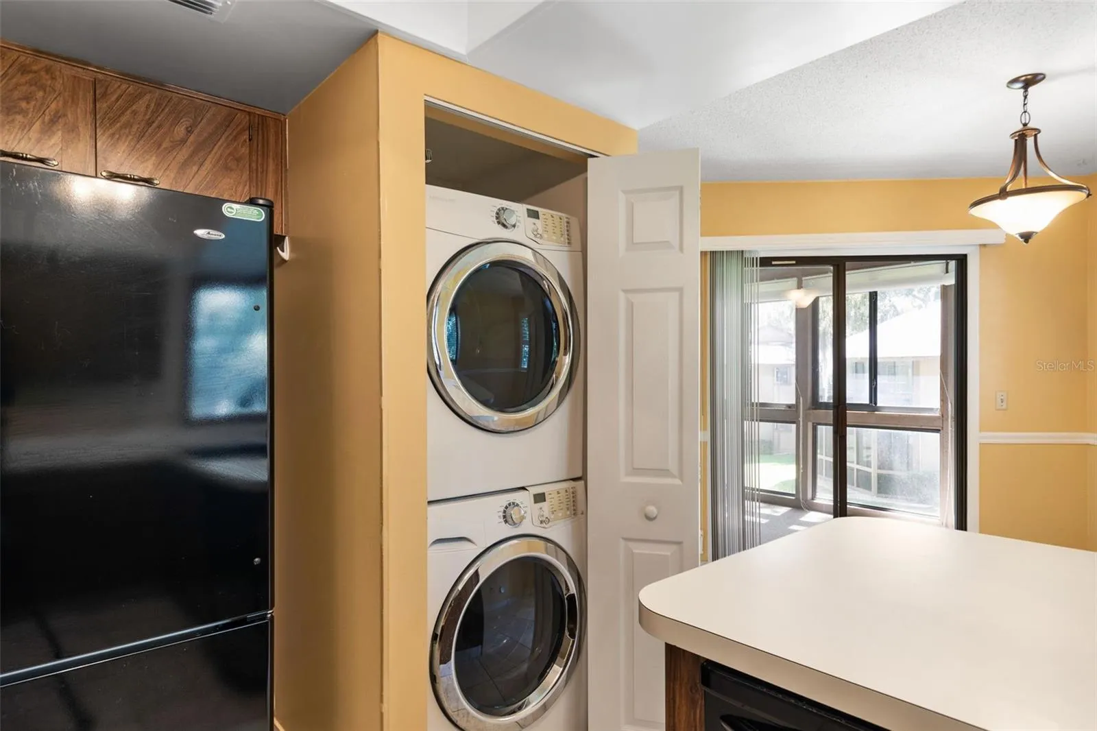 20 Mid Oaks Full Size Washer &amp; Dryer