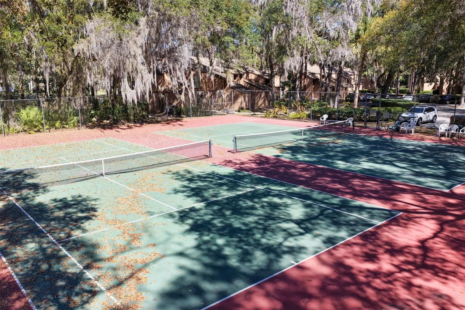 20 Mid Oaks Tennis Courts