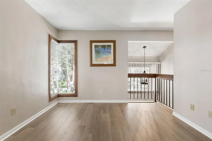 20 Mid Oaks Bedroom 2