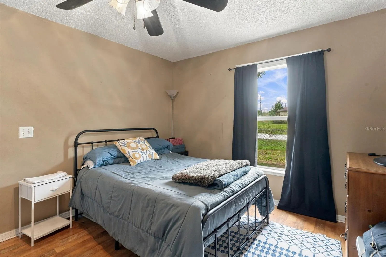 BEDROOM 2 (1ST FLOOR)
