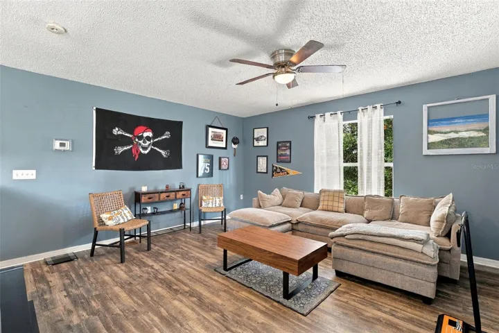 2ND FLOOR LOFT