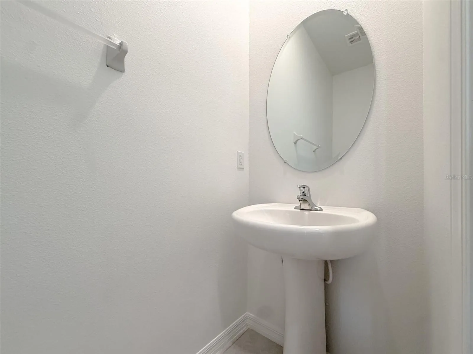 Bathroom 3 (Half)
